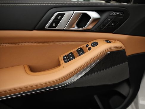 New 2026 BMW X7 xDrive40i w/ M Sport Package image 15