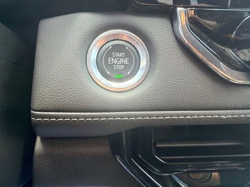 Used 2023 Chevrolet Colorado LT AWD/4WD image 24