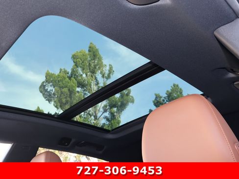 Used 2023 Audi Q8 Premium Plus image 5