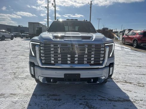 Used 2025 GMC Sierra 2500 Denali w/ Denali Reserve Package image 4