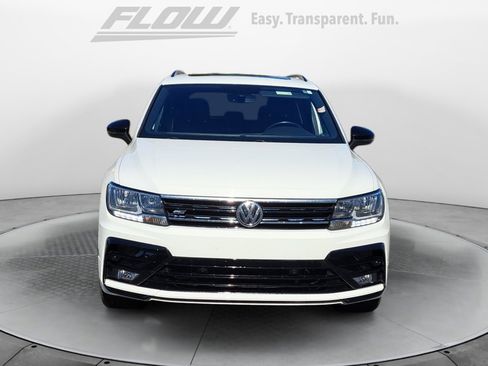 Used 2021 Volkswagen Tiguan SE FWD image 3