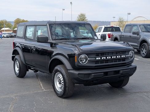 New 2026 Ford Bronco 4-Door AWD/4WD image 2