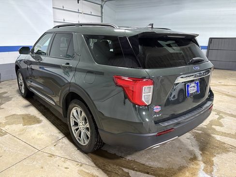 Used 2023 Ford Explorer XLT w/ Equipment Group 202A image 6