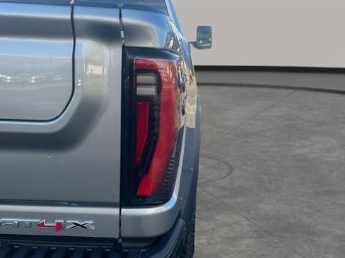Used 2024 GMC Sierra 2500 AT4X image 51