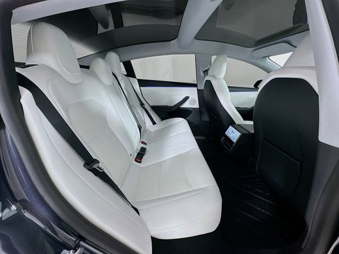 Used 2025 Tesla Model 3 Long Range image 27