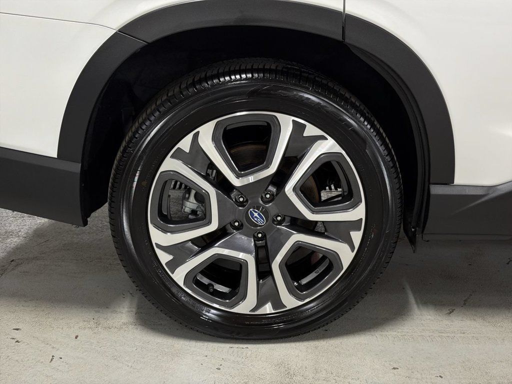 Used 2025 Subaru Ascent Touring AWD/4WD image 12