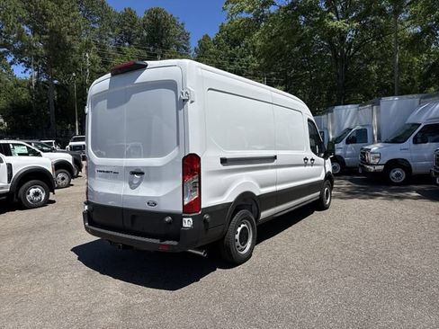New 2026 Ford Transit 250 148 Medium Roof w/ Load Area Protection Package RWD image 8