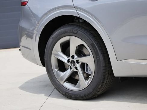 New 2026 Genesis GV70 2.5T Advanced AWD/4WD image 6