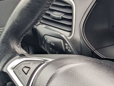 Used 2023 Ford Edge SEL image 26