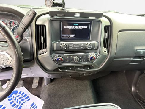 Used 2018 Chevrolet Silverado 1500 LT w/ All Star Edition AWD/4WD image 16