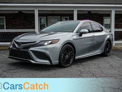 Used 2023 Toyota Camry XSE FWD image 8