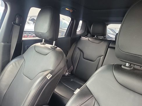 Used 2021 Jeep Compass Latitude w/ Sun and Sound Group AWD/4WD image 20