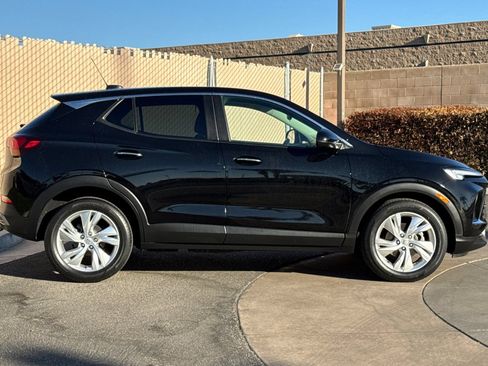 Certified 2024 Buick Encore GX Preferred FWD image 3