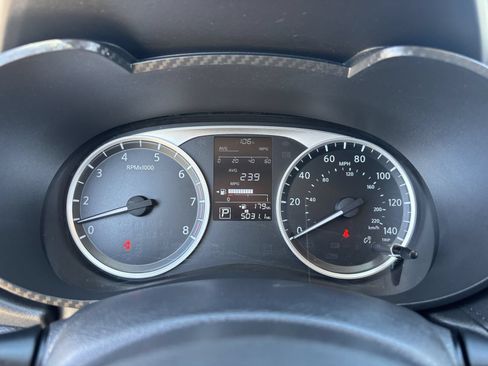 Used 2021 Nissan Versa S FWD image 29