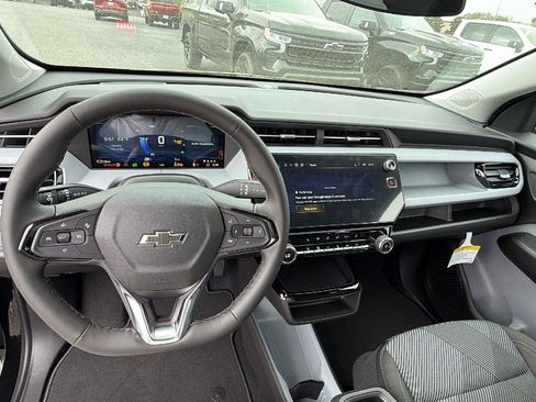 New 2027 Chevrolet Bolt LT w/ Comfort Package FWD image 18