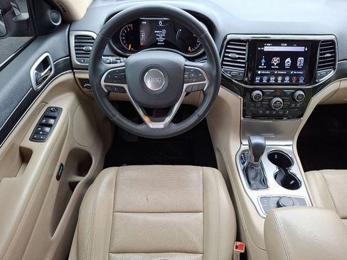 Certified 2019 Jeep Grand Cherokee Limited w/ Luxury Group II image 12