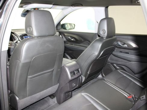 Used 2024 GMC Terrain SLT image 26