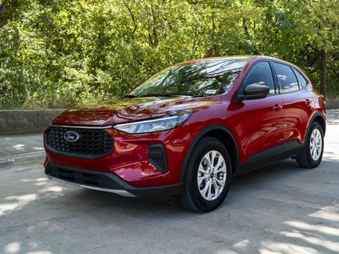Used 2025 Ford Escape Active FWD image 5