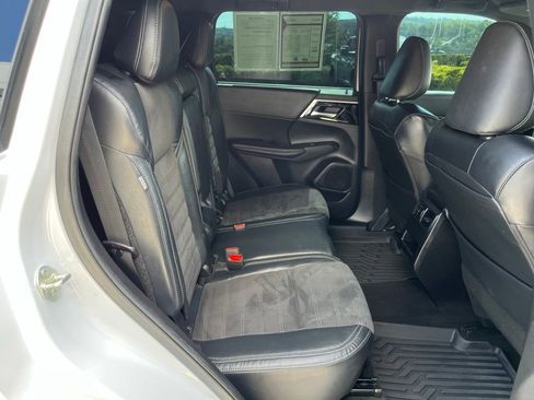 Used 2023 Mitsubishi Outlander SE Black Edition AWD/4WD image 21