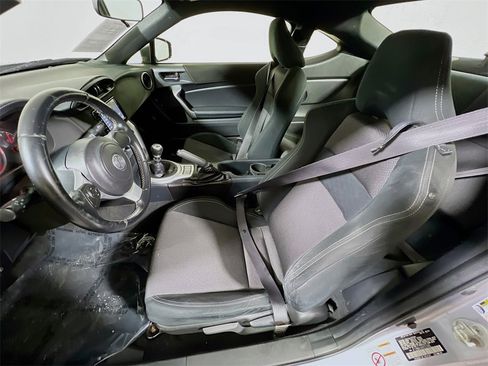 Certified 2017 Toyota 86 Base image 19