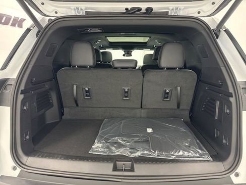 New 2026 Chevrolet Traverse LT w/ Sun and Wheel Package AWD/4WD image 28