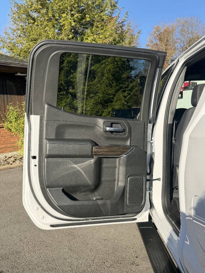 Used 2019 Chevrolet Silverado 1500 RST AWD/4WD image 31