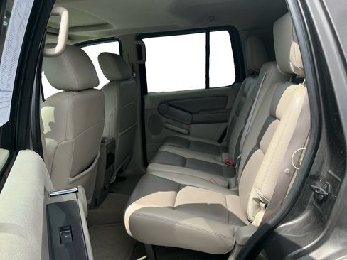 Used 2006 Ford Explorer XLT RWD image 21