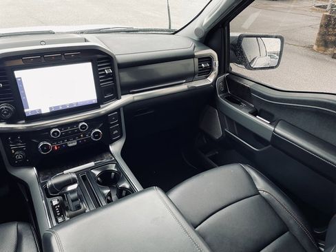 Used 2023 Ford F150 Lariat w/ Trailer Tow Package image 23