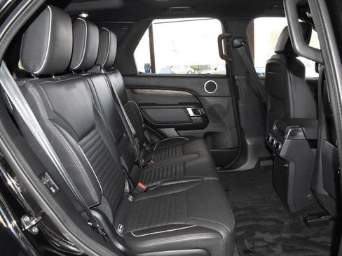 Used 2020 Land Rover Discovery HSE Luxury image 13