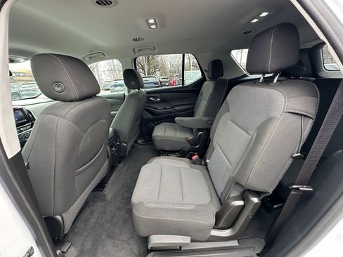 Used 2020 Chevrolet Traverse LT image 21