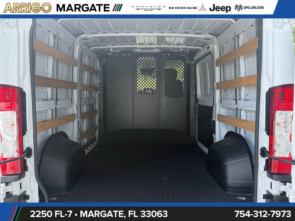 Used 2025 RAM ProMaster 2500 w/ U-Haul Equipment Group FWD image 16
