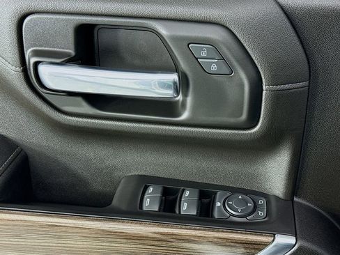 Used 2022 Chevrolet Silverado 1500 LT Trail Boss w/ Safety Package image 18