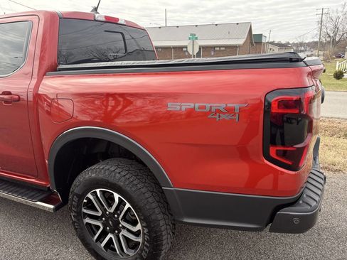 Used 2024 Ford Ranger Lariat w/ Advanced Towing Package image 5
