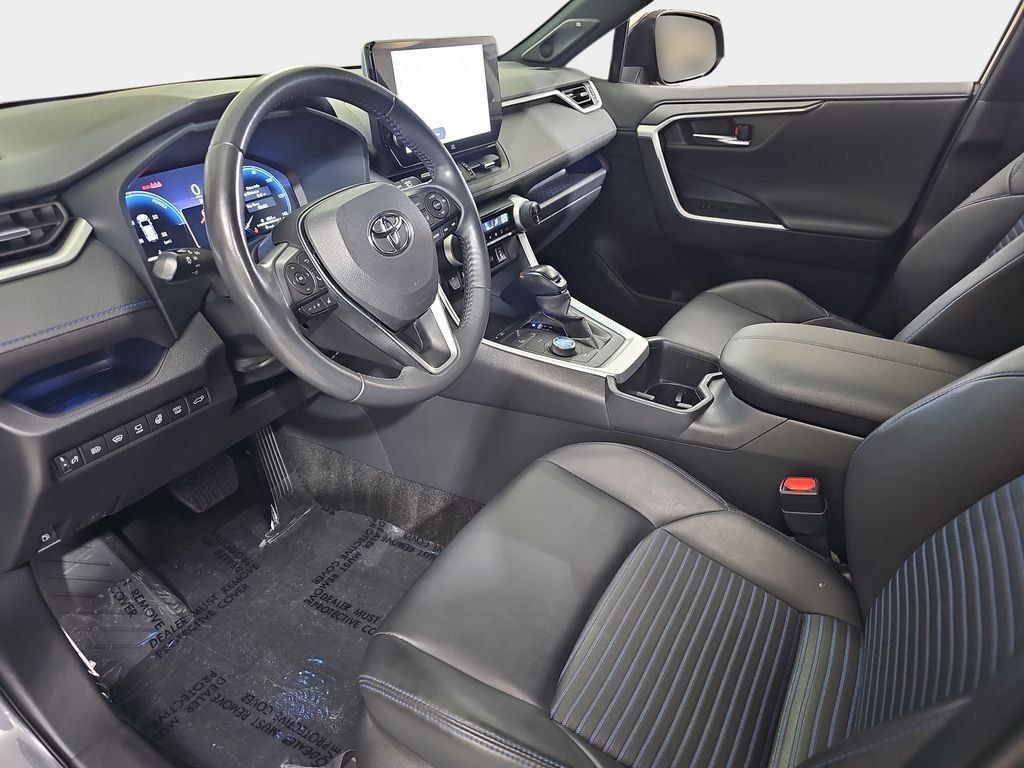 Used 2023 Toyota RAV4 XSE AWD/4WD image 19