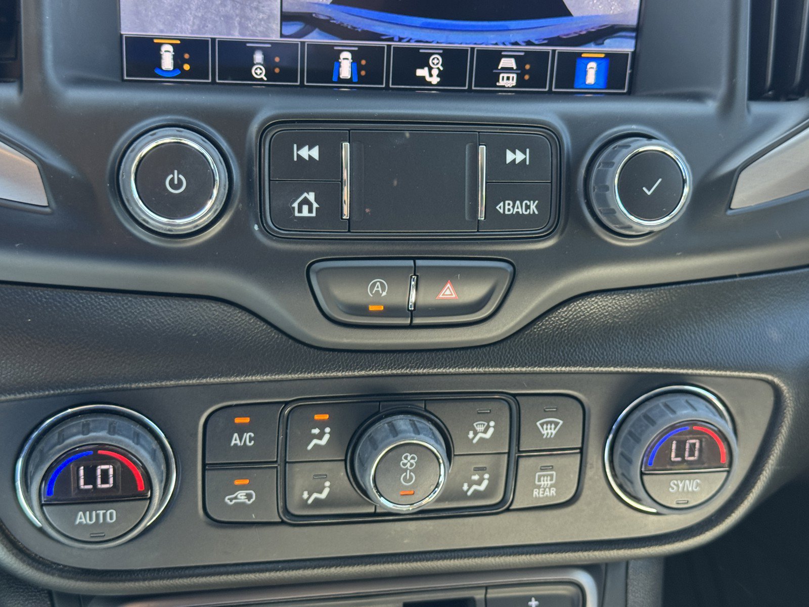 Used 2022 GMC Terrain AT4 w/ Tech Package AWD/4WD image 19