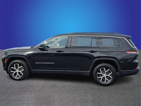 Used 2024 Jeep Grand Cherokee L Limited w/ Luxury Tech Group II image 7