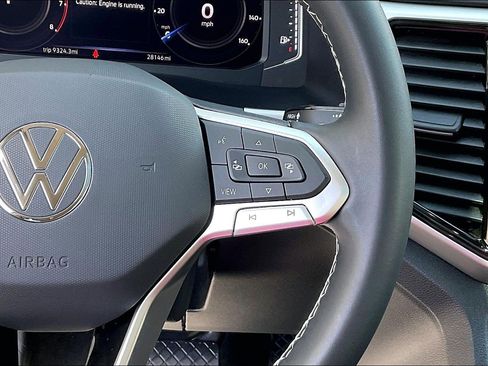 Used 2023 Volkswagen Atlas SE w/ Panoramic Sunroof Package image 19