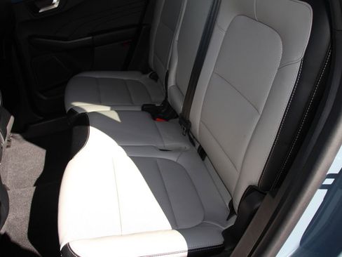 Certified 2023 Ford Escape Platinum FWD image 21