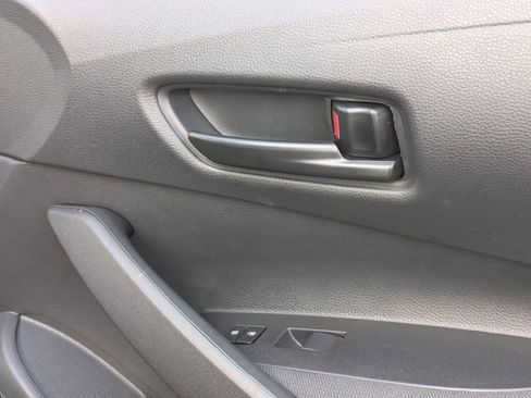 Used 2025 Toyota Corolla LE image 34