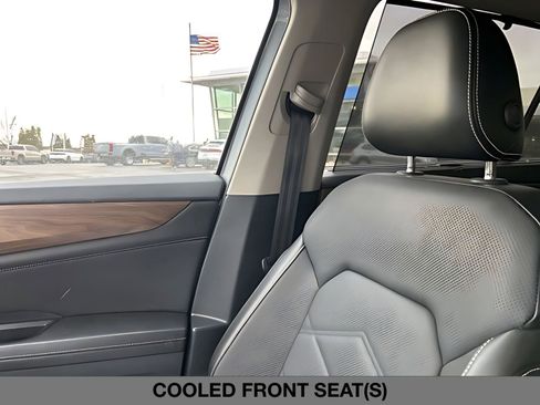 Used 2024 Volkswagen Atlas SE image 28