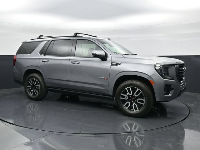 Used 2023 GMC Yukon AT4 w/ Technology Package AWD/4WD image 3