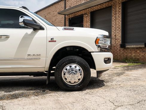 Used 2020 RAM 3500 Limited w/ Max Tow Package AWD/4WD image 12