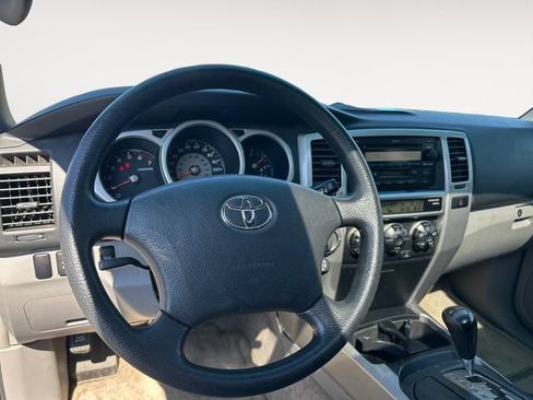 Used 2005 Toyota 4Runner Sport AWD/4WD image 12