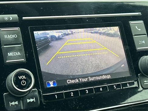 Used 2017 Honda CR-V LX image 27