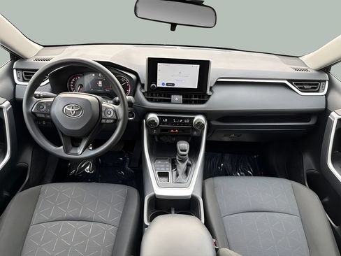 Used 2025 Toyota RAV4 XLE AWD/4WD image 12