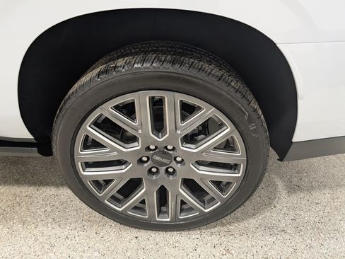 Used 2026 GMC Yukon XL Denali Ultimate w/ LPO, Floor Liner Package AWD/4WD image 12