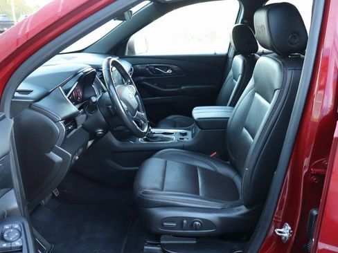 Used 2022 Chevrolet Traverse High Country image 4