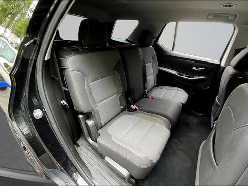 Used 2021 Chevrolet Traverse LS FWD image 23