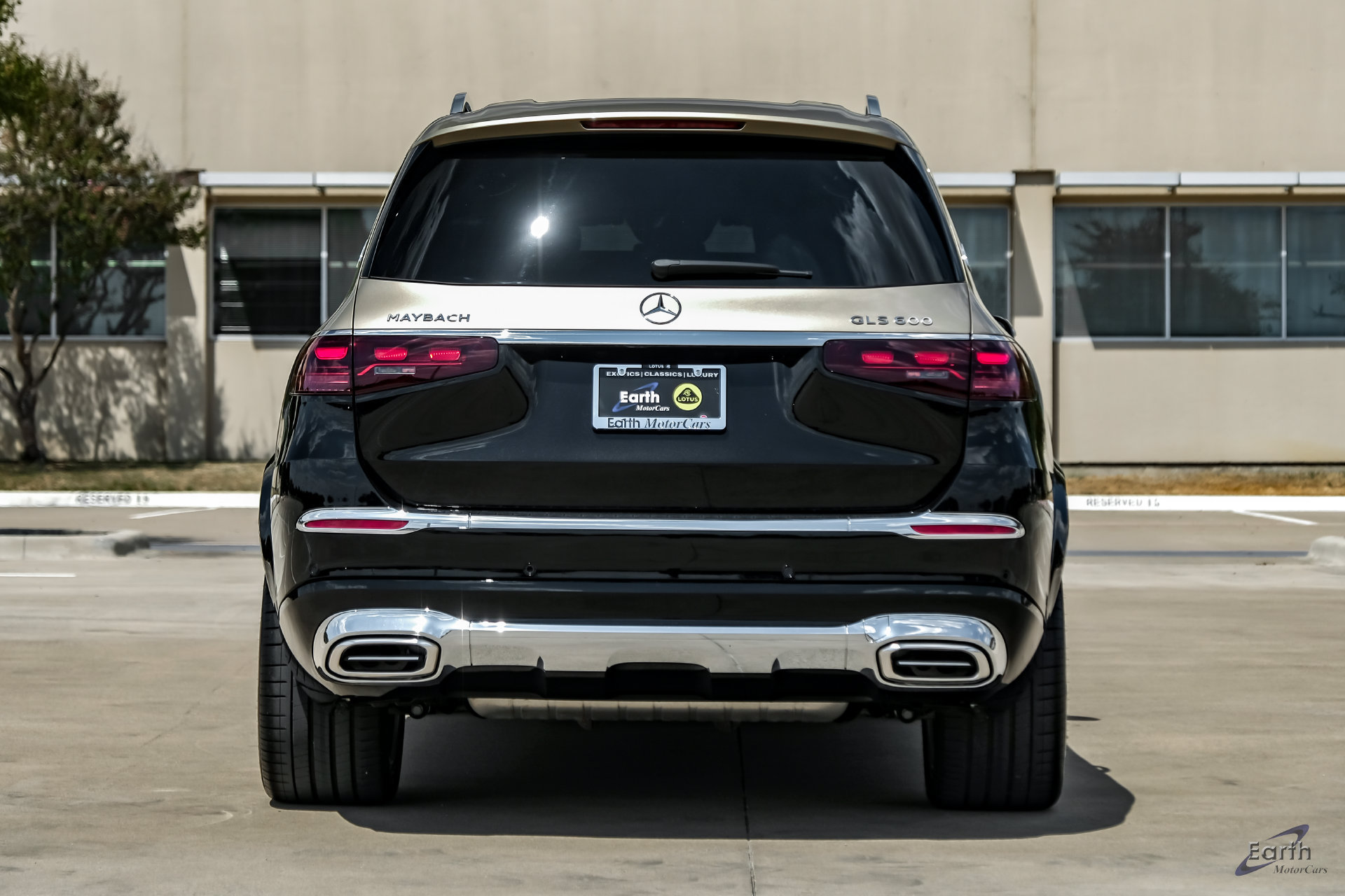 Used 2024 Mercedes-Benz Maybach GLS 600 4MATIC image 13