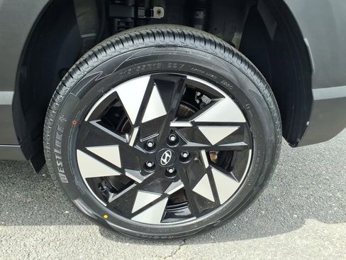 Used 2025 Hyundai Kona SEL AWD/4WD image 17